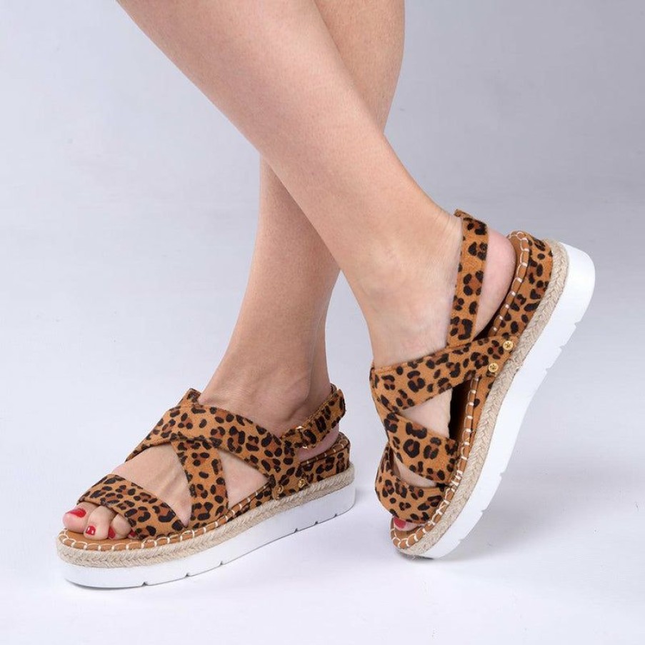 * Madison Camdon Crossover Wedge Leopard Excellent Madison Heart Of New York Wedges