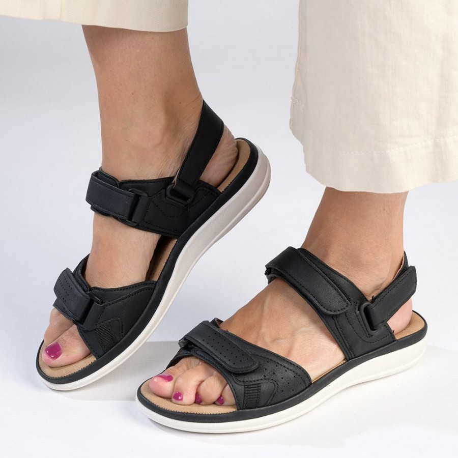 * Franco Rossi Halter Strap Adventure Sandals Black Excellent Slippers & Flats