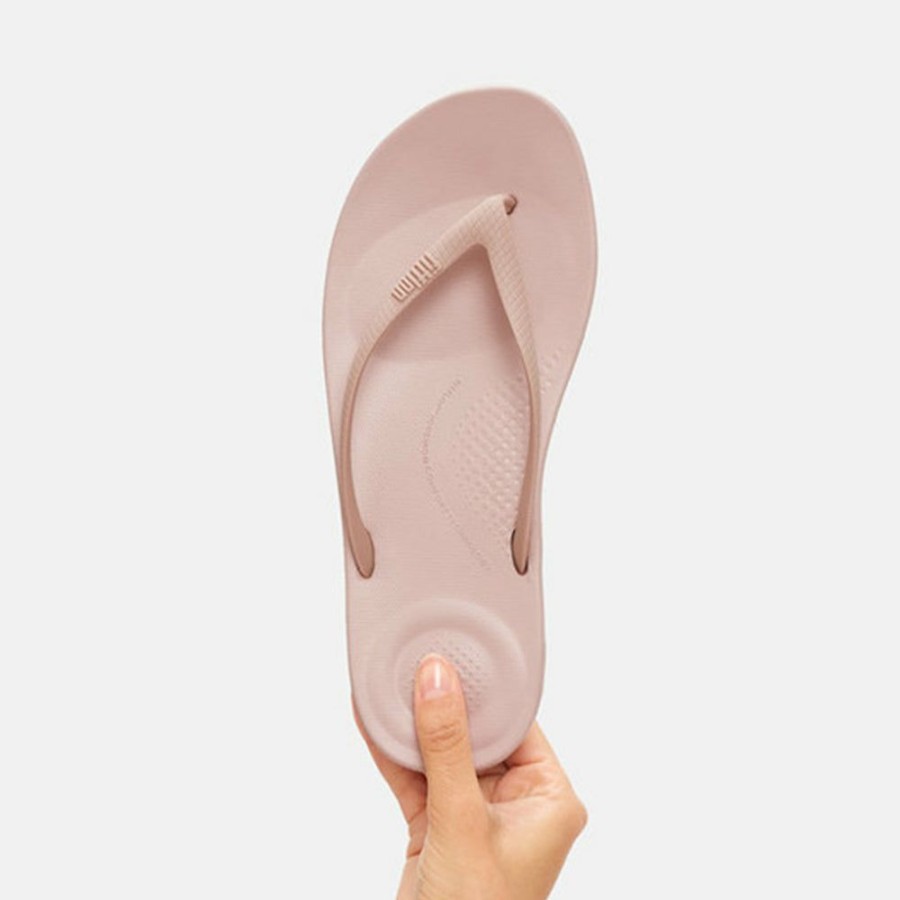 * Fit Flop Iqushion Ergonomic Flip Flop Nude Excellent Slippers & Flats