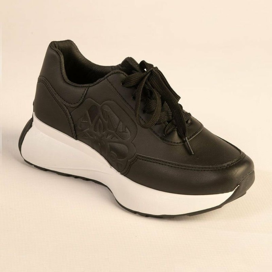 * Madison Petals Sneaker Black/White Crazy Deals Madison Heart Of New York Sneakers