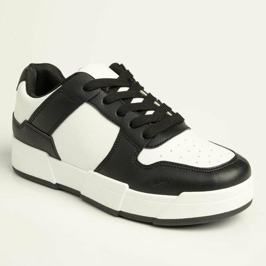 * Madison Tess 2 Tone Sneaker Black/White Best Sale Madison Heart Of New York Sneakers